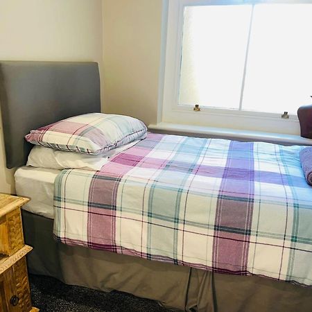 Bed For The Night, Close To Beach, Shops , Train St Leonards-on-Sea Buitenkant foto